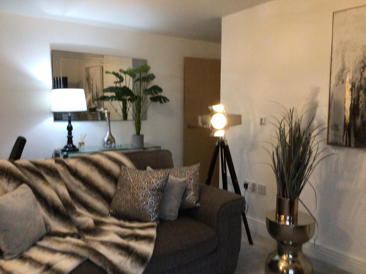 Luxurious River View Apartment With Terrace Ουόρσεστερ Εξωτερικό φωτογραφία