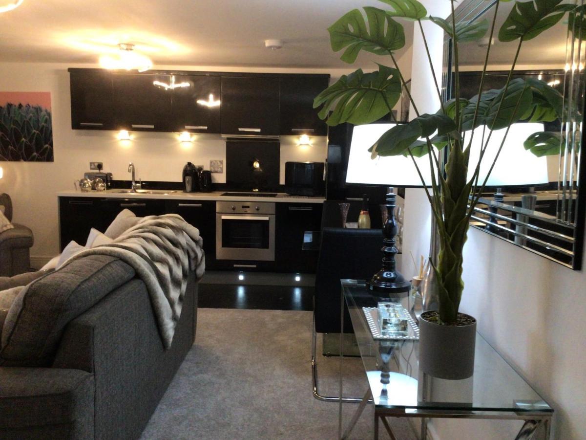 Luxurious River View Apartment With Terrace Ουόρσεστερ Εξωτερικό φωτογραφία