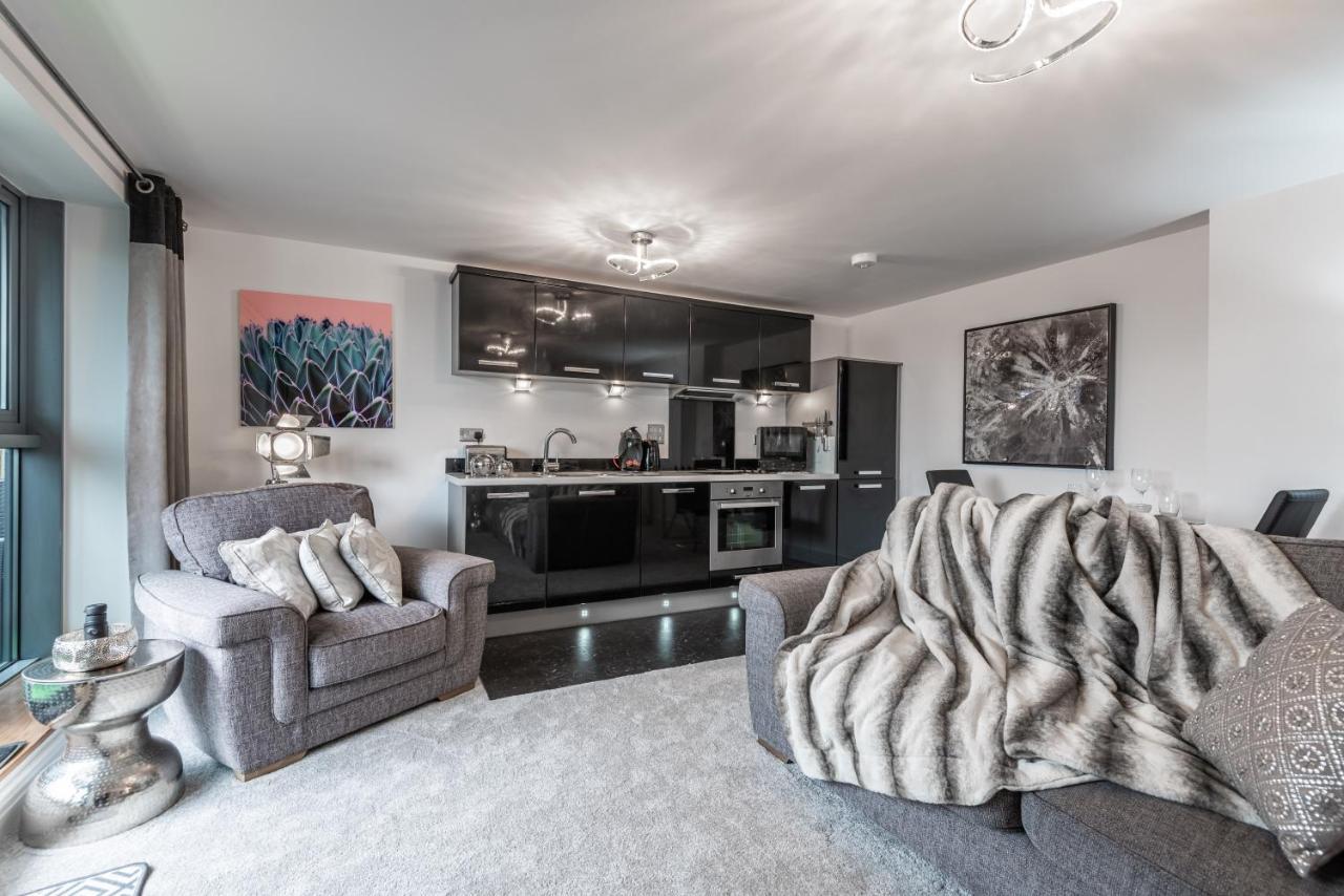 Luxurious River View Apartment With Terrace Ουόρσεστερ Εξωτερικό φωτογραφία
