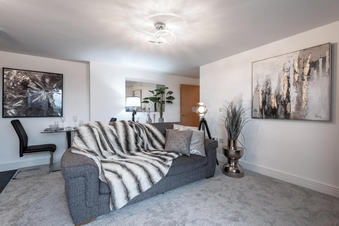 Luxurious River View Apartment With Terrace Ουόρσεστερ Εξωτερικό φωτογραφία
