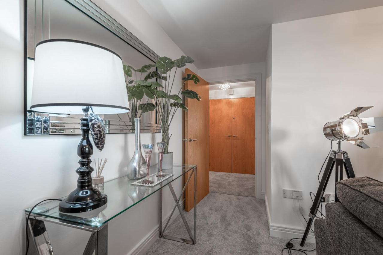 Luxurious River View Apartment With Terrace Ουόρσεστερ Εξωτερικό φωτογραφία