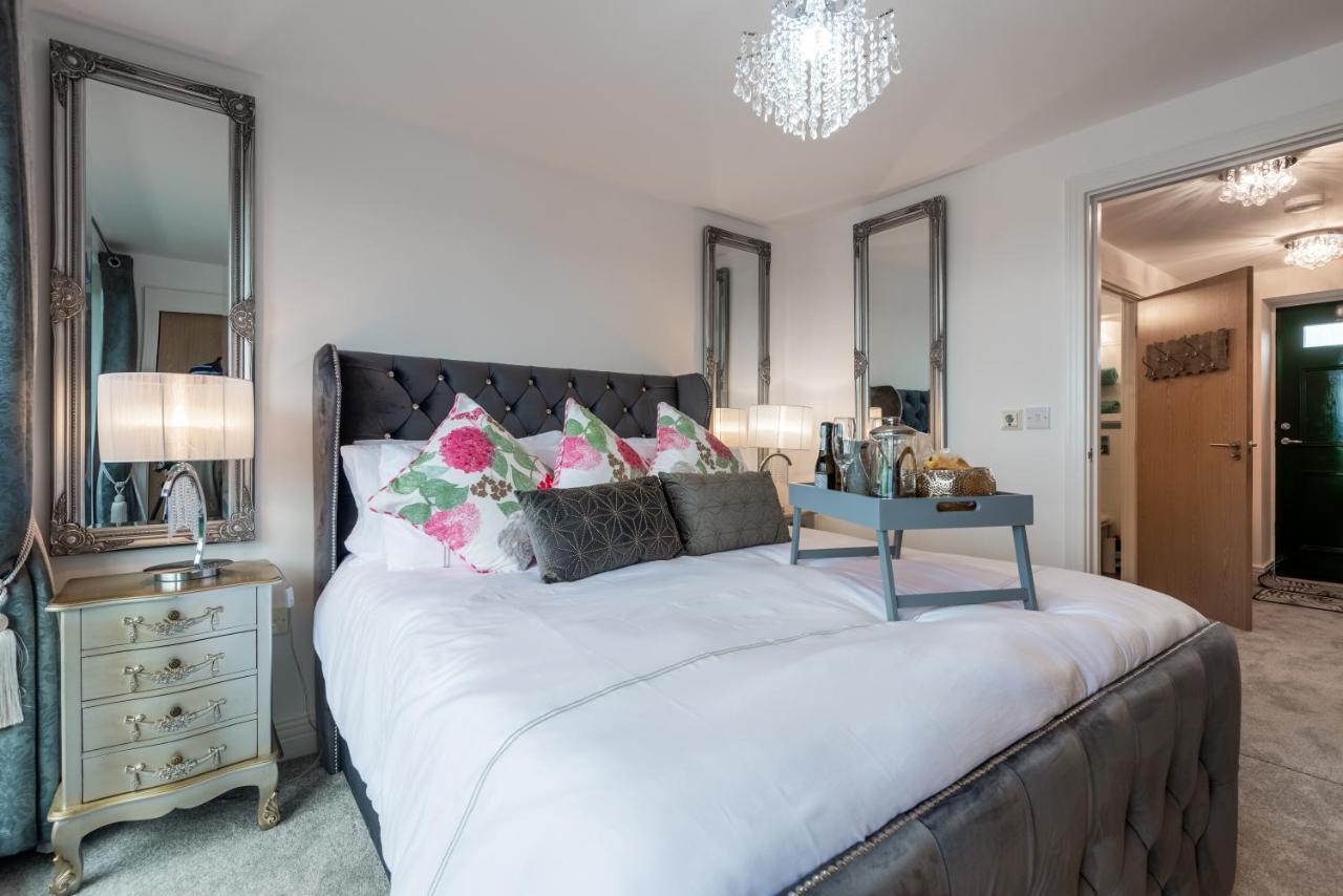Luxurious River View Apartment With Terrace Ουόρσεστερ Εξωτερικό φωτογραφία