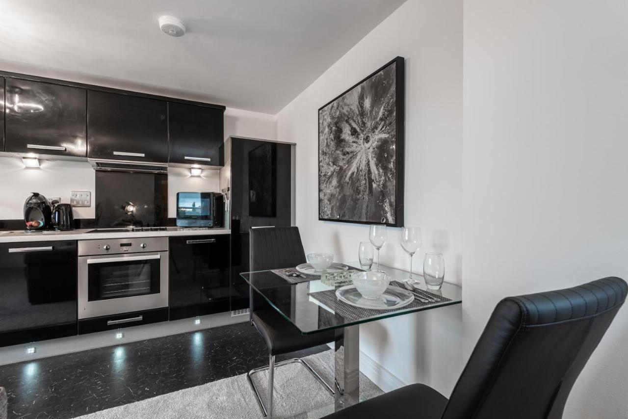 Luxurious River View Apartment With Terrace Ουόρσεστερ Εξωτερικό φωτογραφία